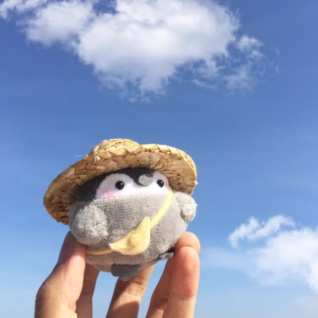 햇살가득 밀짚모자 펭귄 인형 키링