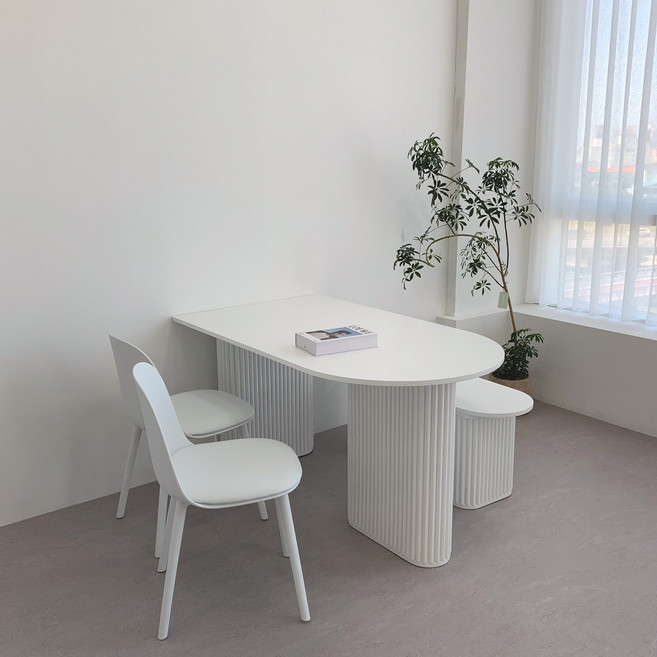 다은담다 화이트 템바보드 반타원 테이블 1400 단품/방문설치