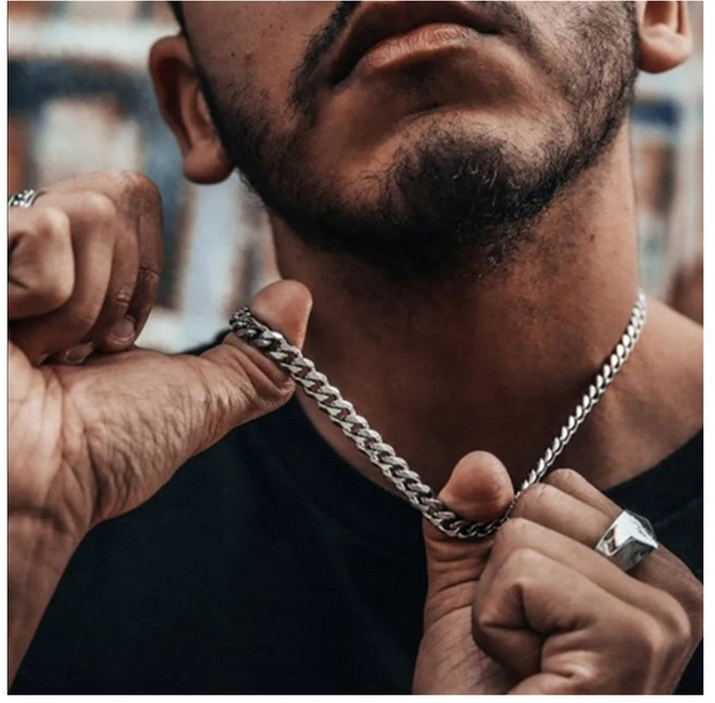 모투에카 볼드한 티타늄 패션 체인 목걸이