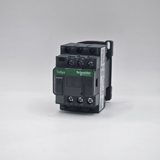 LC1D326M7 슈나이더 전자접촉기 32A [ 재고있음 ]