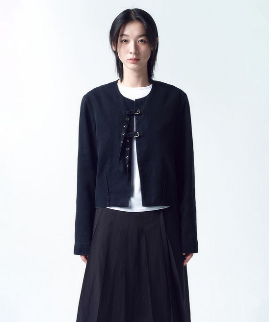 인사일런스 INSILENCE WOMEN 워시드 스트랩 자켓 WASHED BLACK
