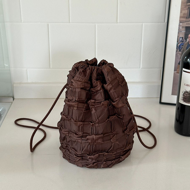 모노바이츠 (간단히 들기 좋은/포인트 미니백팩) 미니 폼폼이 캔버스 버킷 백팩 3color