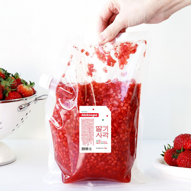 국산 100% 과육이 살아있는 딸기사각 다이스 큐브 카페 딸기청, 1kg, 1개, 1개입