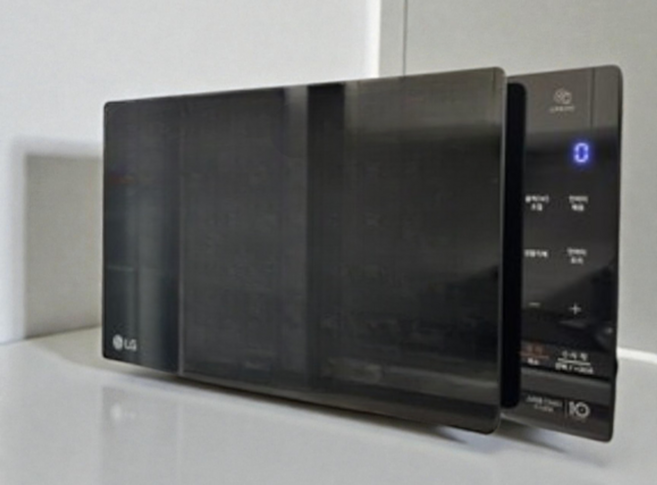 LG전자 전자레인지 터치식 23 L, MW23BD 블랙 (당일출고)