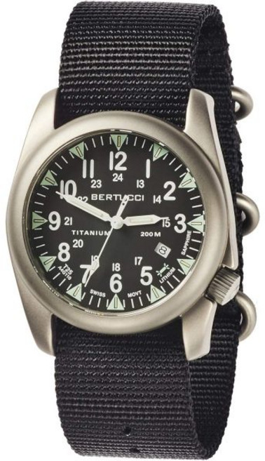 베르투치 A-4T 슈퍼 양키 조명 시계