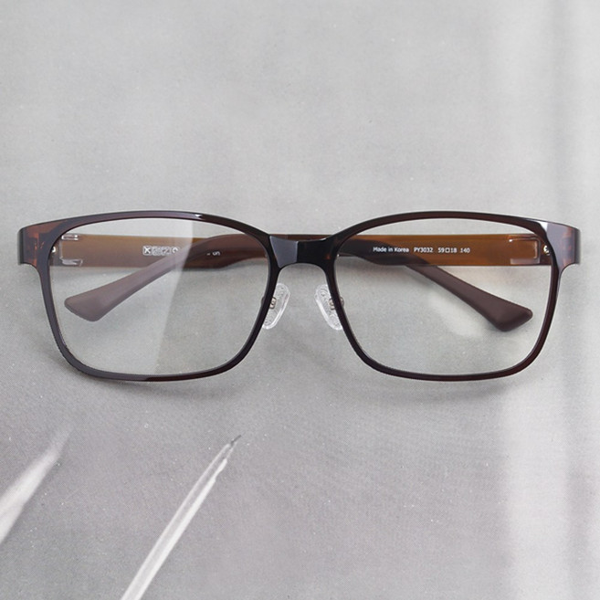하루홀릭 슈퍼 빅사이즈 국내생산 착용감이 편한 아케마소재 초경량 대두 큰사이즈 고광택 뿔테안경