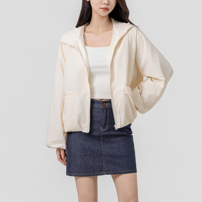어브라운 여성 간절기 경량 크롭 바람막이 자켓