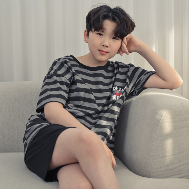 코코드림 주니어용 학생 럭키 워킹도그 반팔 + 반바지 잠옷 세트