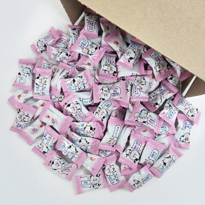 [영희네] 달콤폭신 롯데 말랑카우 딸기우유맛 대용량 어린이집 행사간식, 3.6g, 95개