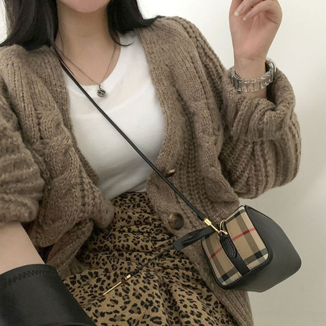 홀리제 리포 니트 가디건 숏 꽈배기