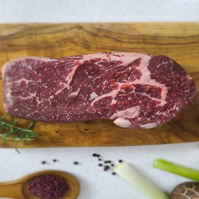 루미오라 소고기 채끝 스테이크 600g 두꺼운스테이크용소고기 한우꽃등심 장조림용소고기 소고기등심