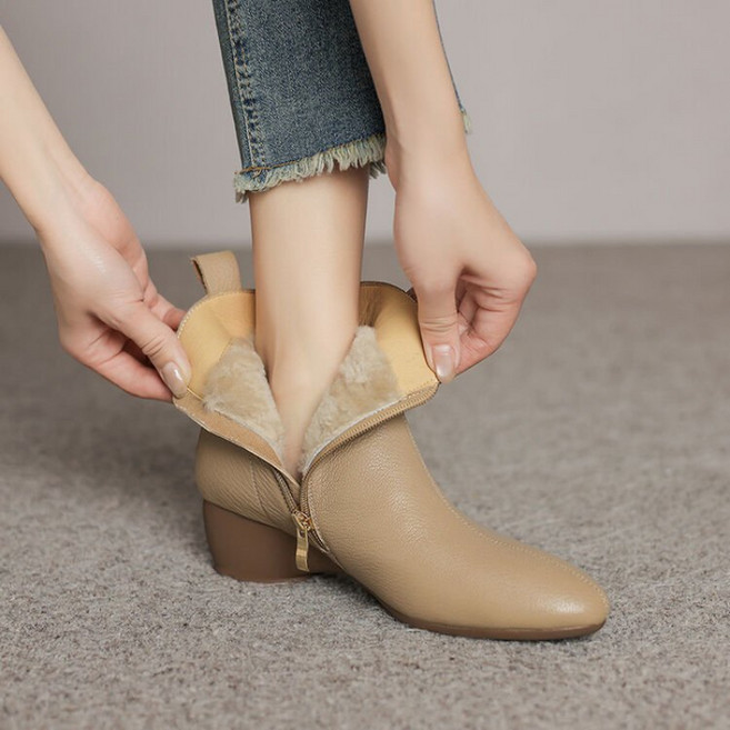 해피유통 겨울 여성용 보온 앵클부츠 털안감 가죽 부츠 편안한 패션 단순 디자인 블랙 부츠