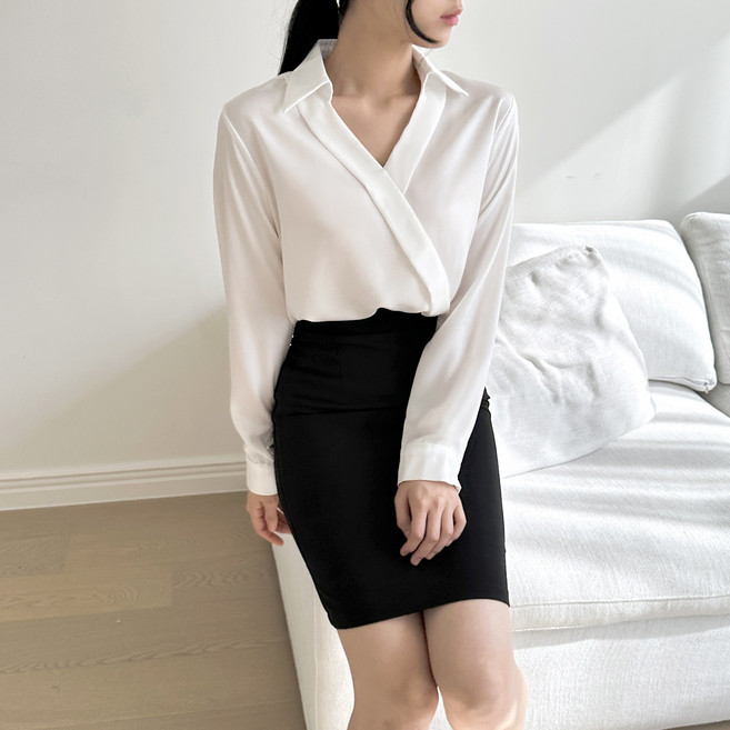 베이젯 반광 고퀄 새틴블라우스 오피스룩 오버핏 랩 블라우스