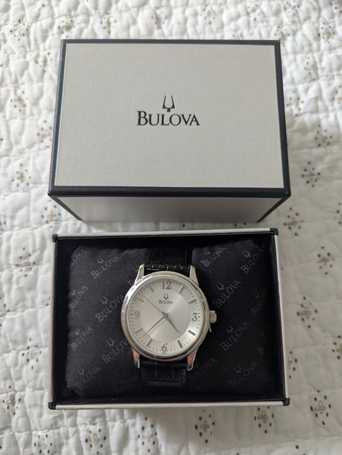 [Bulova] 부로바 시계 96A28 은색과 검정색