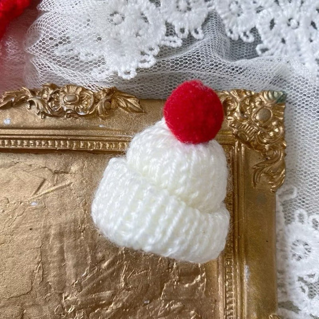 聖誕帽 迷你聖誕帽飾品 瓶蓋帽 玩偶帽 節慶裝飾 派對用品 玩偶配件 禮品包裝點綴, 1個, 白帽紅球