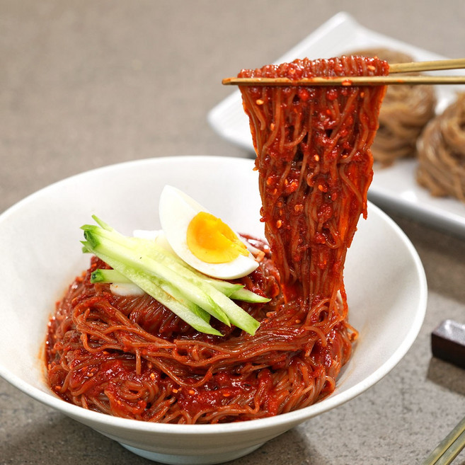 셰프애찬 매콤달콤 시원하고 깊은 감칠맛 메밀 비빔냉면 4인분 8인분, 1.04kg, 1세트
