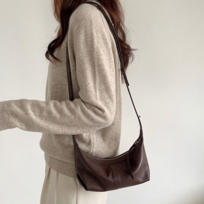 여성 양가죽 플로우 미니 크로스백 부드러운 곡선 디자인 지퍼스트랩 타입