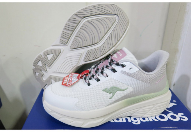 KangaROOS RUNLUNAR2 輕量運動鞋