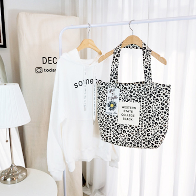 데칼 호피 포인트라벨 에코백