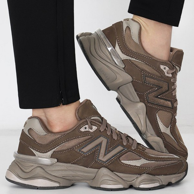 뉴발란스 9060 키높이 운동화 모노 코르타도 브라운
