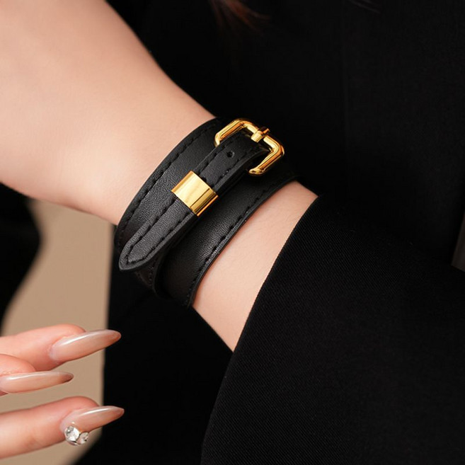 여성 가죽 팔찌 심플한 가죽 직사각형 트렌디 체인 여자용 팔찌 LT