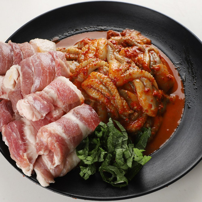 양념 쭈꾸미 쭈삼 닭발 소대창 볶음 캠핑 저녁 요리 밀키트 500g, 1개, 삼겹쭈꾸미 500g