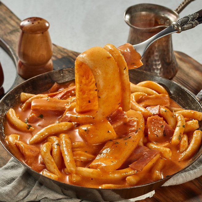 로제떡볶이 청주 은영이떡볶이 즉석 조리 밀키트 누들 밀떡 분모자 베이컨 시즈닝 소스 구성, 2인분, 1개, 500g