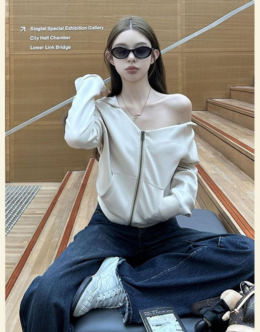 大碼時尚減齡斜肩連帽米白色衛衣女秋季