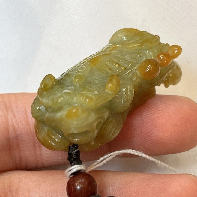 君遇 糯種黃翡手工雕刻貔貅吊墜 祥瑞聚財