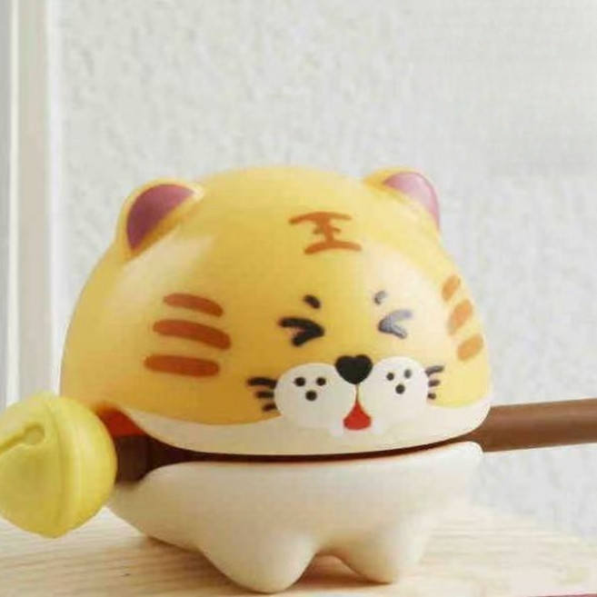 解壓小木魚擺件 可愛療癒小物 辦公桌面裝飾, 1個, 虎虎生威款