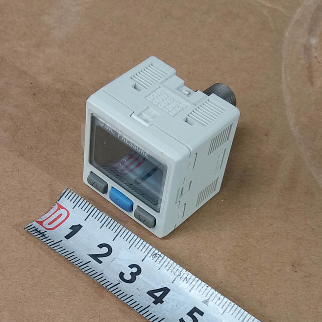 ISE30A-01-P 디지털압력스위치 40mA SMC 1019, 1개