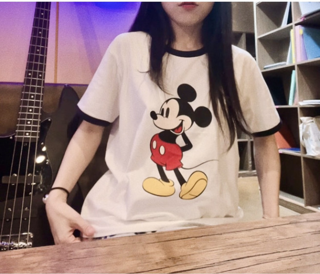 디즈니 미키 배색 티셔츠 3co 데일리룩 반팔 라운드 티 캐주얼 귀여운 여성복 면100 여행룩 주말 나들이 편하고 예뻐요