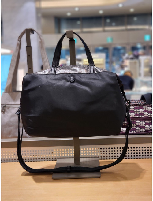 [키플링] 토트&크로스백 카라 미니(KALA MINI) KBBT11=UB/PO 탈부착이 가능한가방