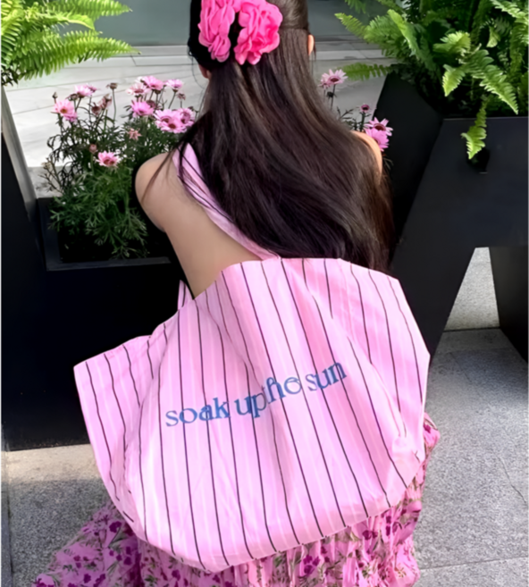 대용량 스트라이프 레터링 캔버스 가방