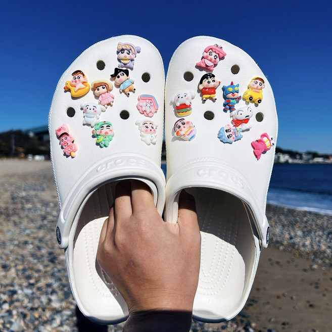 동행 짱구가족 파츠 세트 짱구와 친구들 18pcs 슬리퍼 꾸미기 귀여운 캐릭터 신발 장식 DIY 악세사리 파츠, 18세트, 멀티