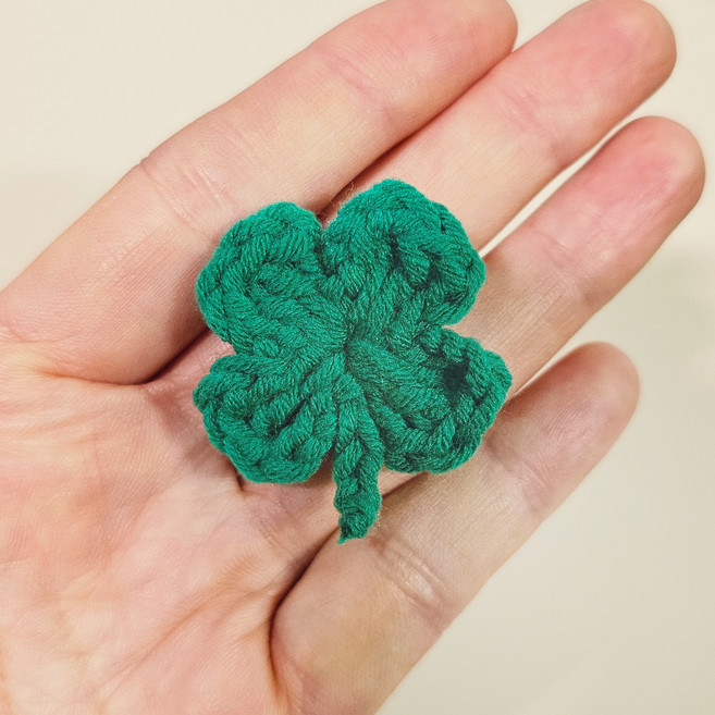 500원 행운 미니 네잎클로버 손뜨개 소품, 1개, 초록
