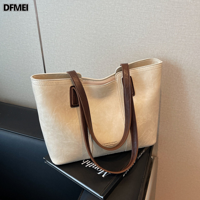DFMEI 休閒撞色大容量包包女春夏新款單肩包高級質感通勤洋氣托特包, 米白色