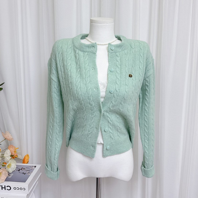 제이엠스타일 [6컬러/44~66] 국산 봄신상 여성 꽈배기 니트 가디건 라운드넥 여자 파스텔 카디건 간절기 가을 벚꽃룩