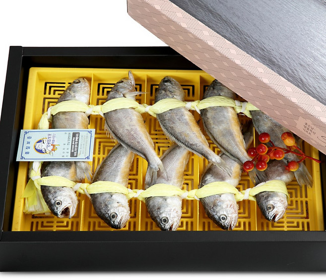 영광 법성포굴비 명품 오가5호 10미 1.4 Kg 고급형 실속형 선물세트, 1박스, 10미 1.4 kg 한마리140 g 23-25 cm