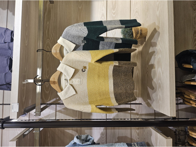 치크 산본점**25겨울 50%**색상 너무 고급스럽고 부드러운 따뜻한 보들보들 카라 스웨터