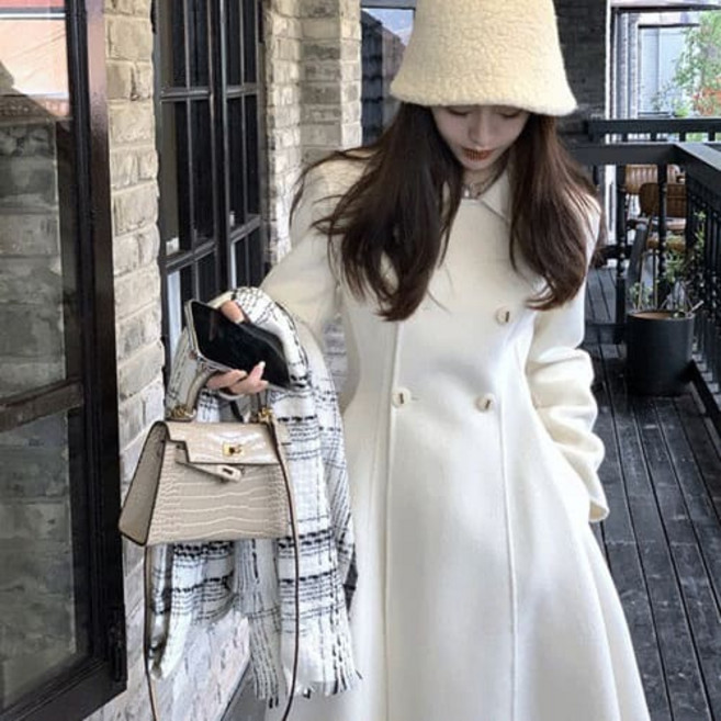 부코 겨울코트 아이보리 화이트 A라인 플레어 롱코트