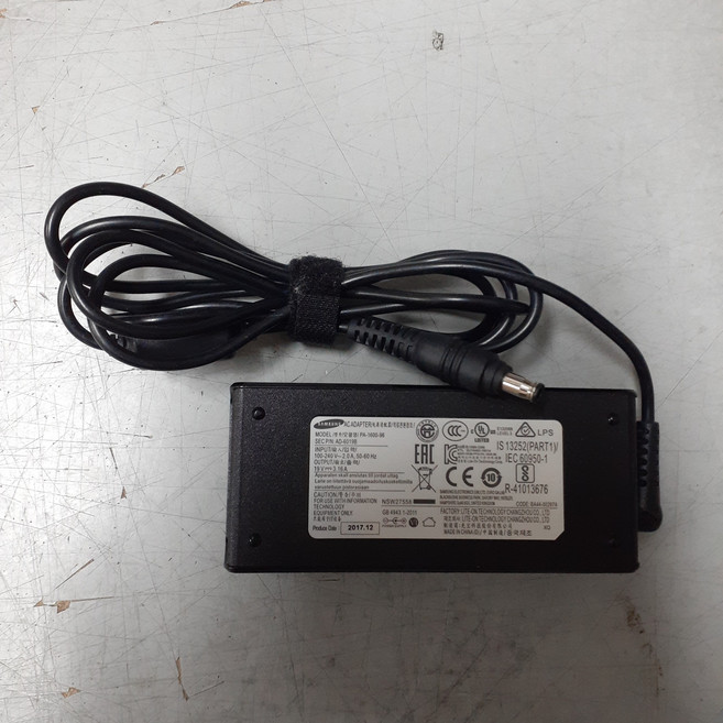 중고 아답타/ 직류전원장치 삼성 AD-6019B / PA-1600-96 / DC 19V - 3.16A