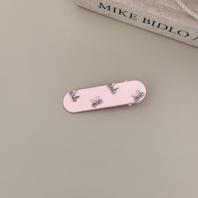 【韓系女團風】Black Pink 金屬銀色蝴蝶結 蝴蝶結髮箍 髮夾 一字夾 劉海夾 小髮夾 蝴蝶結髮飾 髮箍