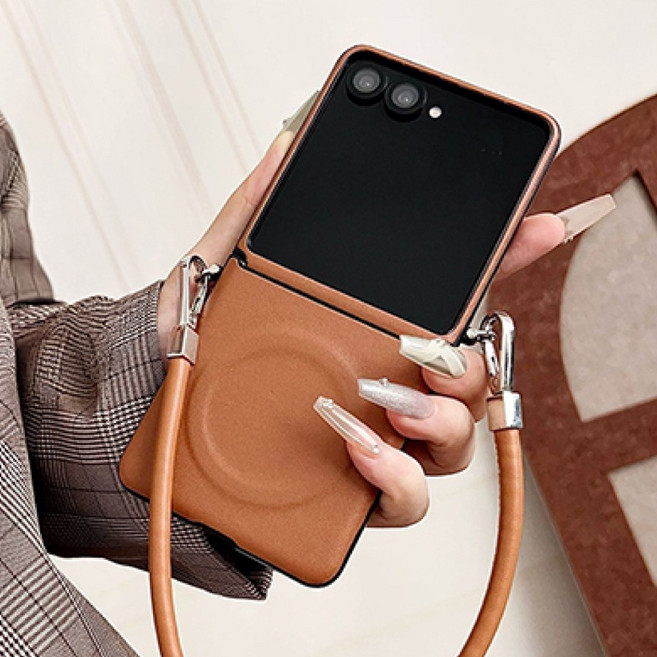 미니멀 심플 힌지 보호 가죽 스트랩 맥세이프 갤럭시 Z플립 케이스