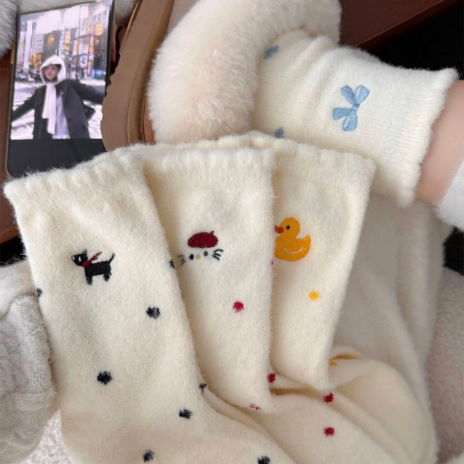 Banjiwu 여성 양말 귀여운 겨울 수면 양말 수면 양말 임산부 무압박 중목 양말 장목 양말 중목 양말 여성 발열 양말 방한 용품 다리 워머 4족 세트