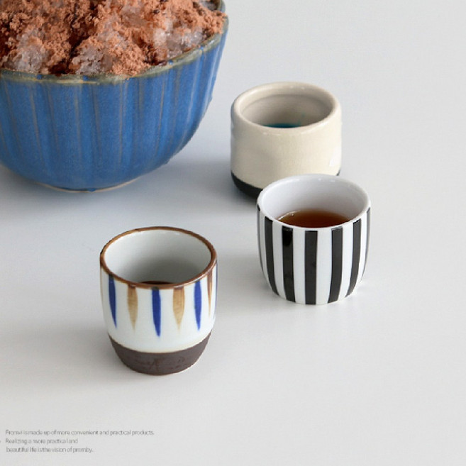 도자기 딱한잔 미니 사케잔 소스종지 엽차잔 소스볼 쌍화차잔 소주잔 한모금 절주잔 일식 이자카야 찻잔 녹차잔 티백찻잔 인생 술잔 술찔이 알쓰잔 빼갈잔 복분자잔 백세주잔 청하잔 술찌, 흑단, 1개