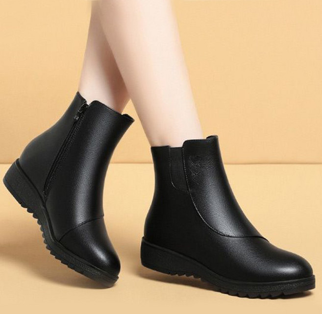 TKX 앵클부츠 여성 심플한 디자인의 가죽 부츠 방수 겨울패션 숏부츠 편한 착화감 KS97