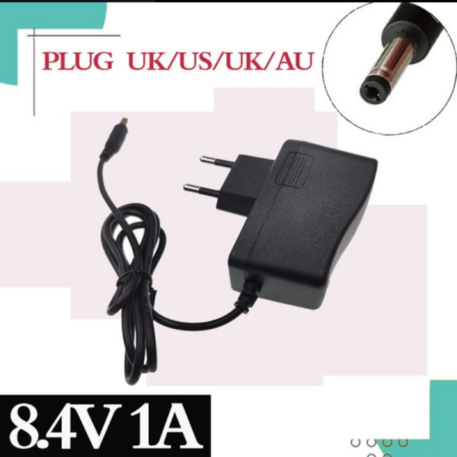8.4V 1A 충전기 7.4V 18650 110-220V 리튬 배터리 충전기 DC 5.5mm 2.1 휴대용 충전기 EU AU US UK 플러그, 1개