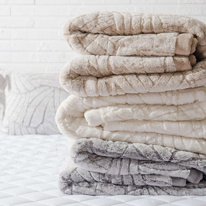 밍크 극세사 겨울 침대 패드 겸 거실 카페트, 아이보리