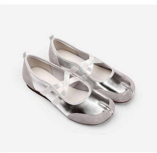 귀여운 타비플랫 타비메리제인 슈즈 크로스 스트랩 타비 플랫 여성 캐주얼 디자인 메리 제인 슬립온 스플릿 토 발레 봄 우아한 신발